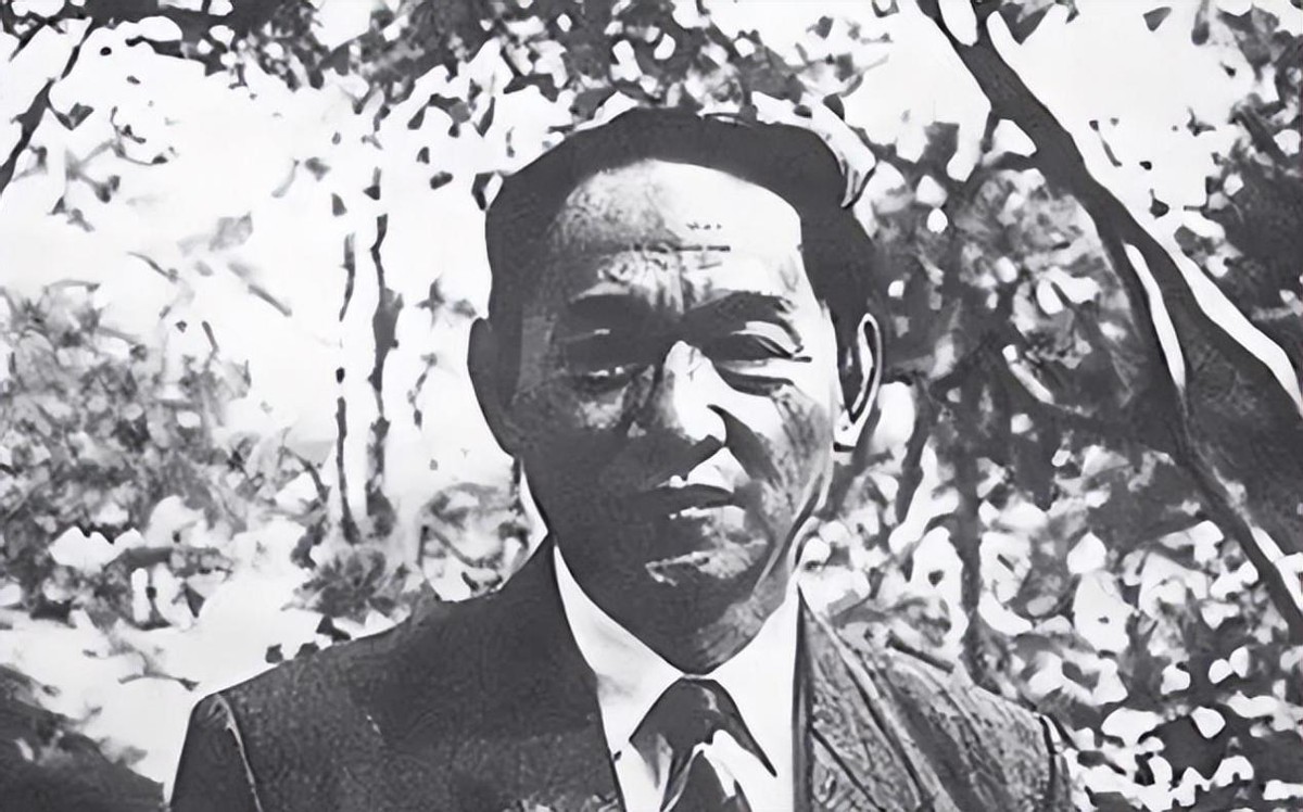 1999年我军一少将部长参加聚餐,引起国安部门怀疑,逮捕后被判刑