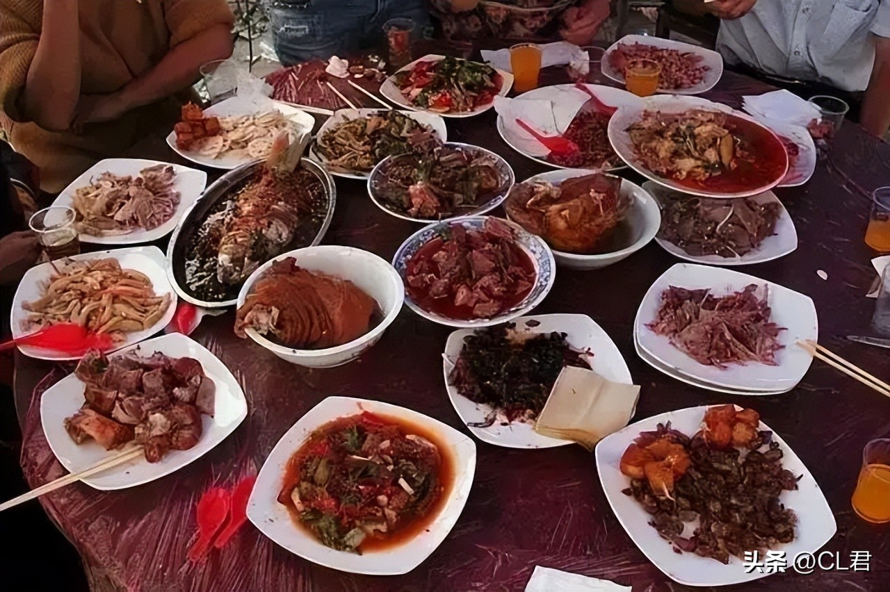 老人过世吃席有什么讲究,白事吃席有什么讲究