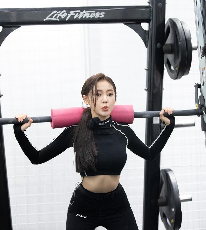 减肥应该选择挨饿还是选择运动,减肥应该选择有氧还是无氧