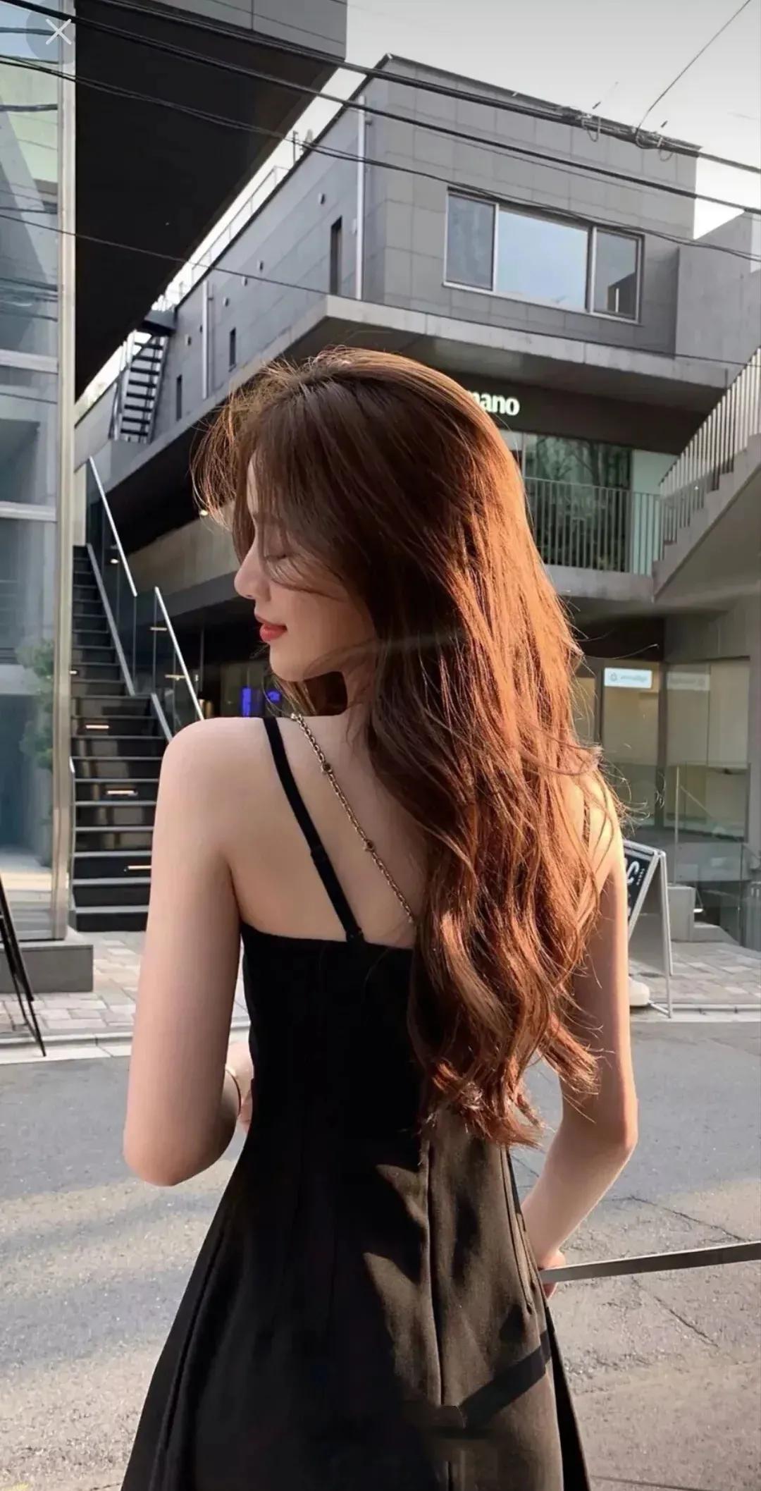 回眸一笑百媚生意思,回眸一笑百媚生是谁