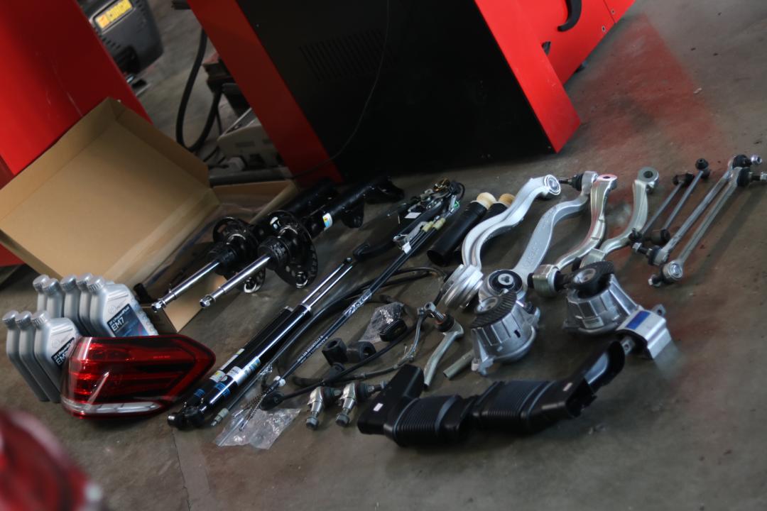 奔驰w212翻新改造全过程,奔驰w212老车翻新