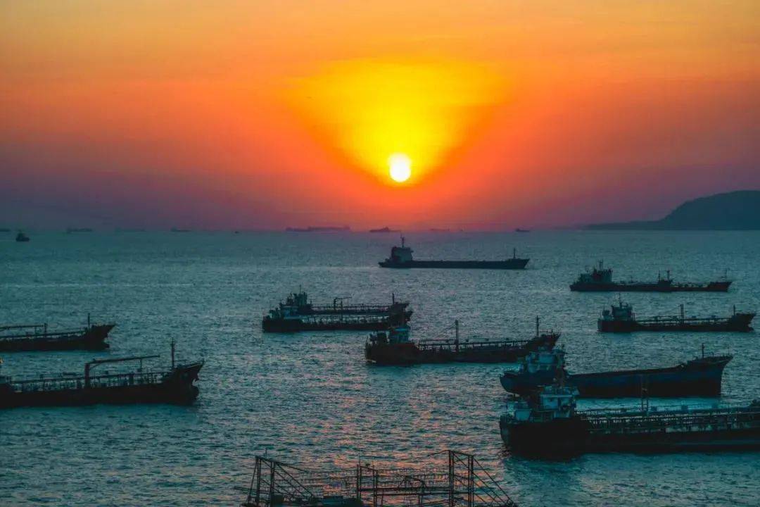 离香港只有二十几公里,距离香港最近的地方是哪里