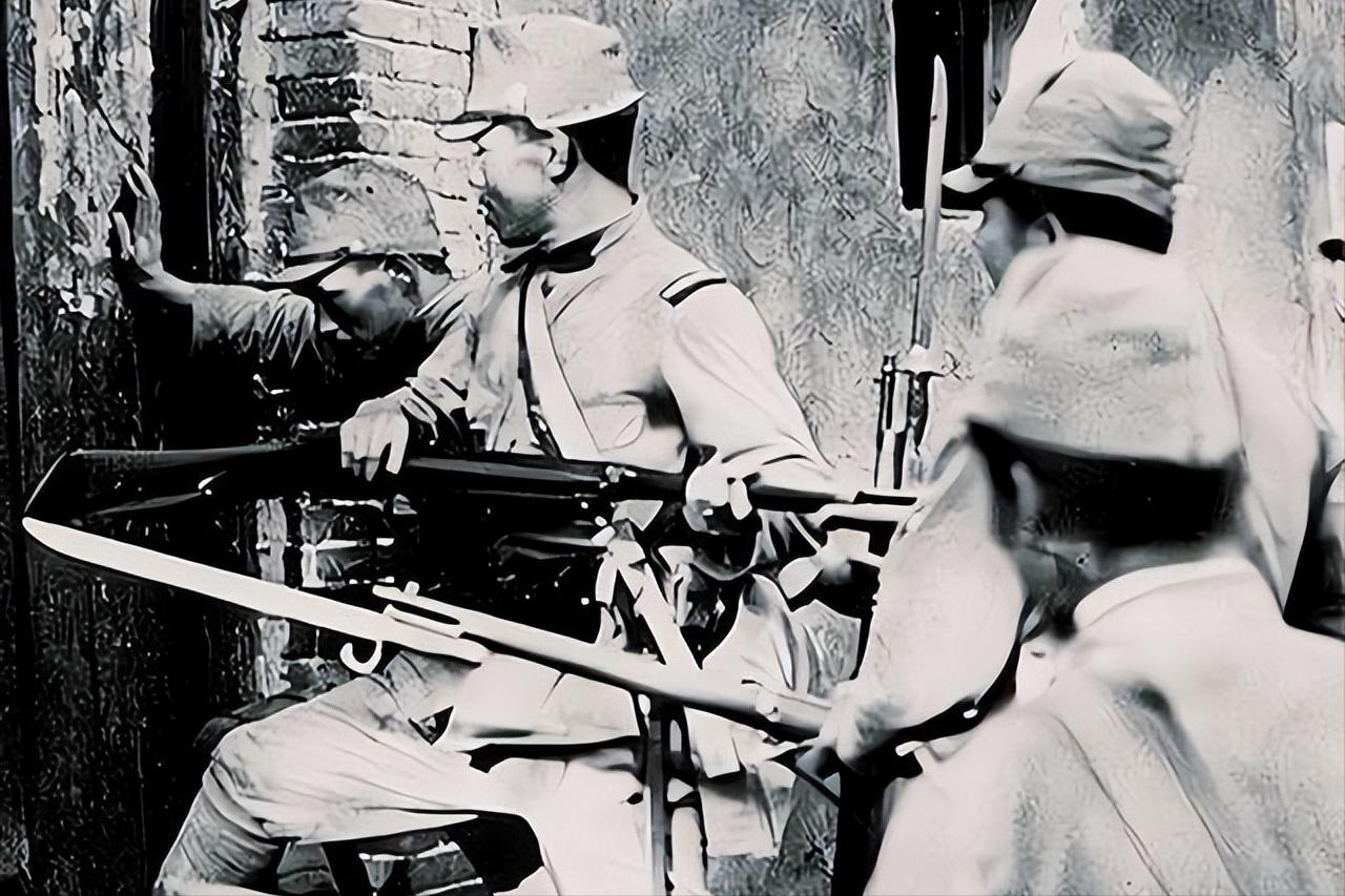 1944年，一支日军伪装成国军闯入湖南山村，5位妇女热情上前劳军