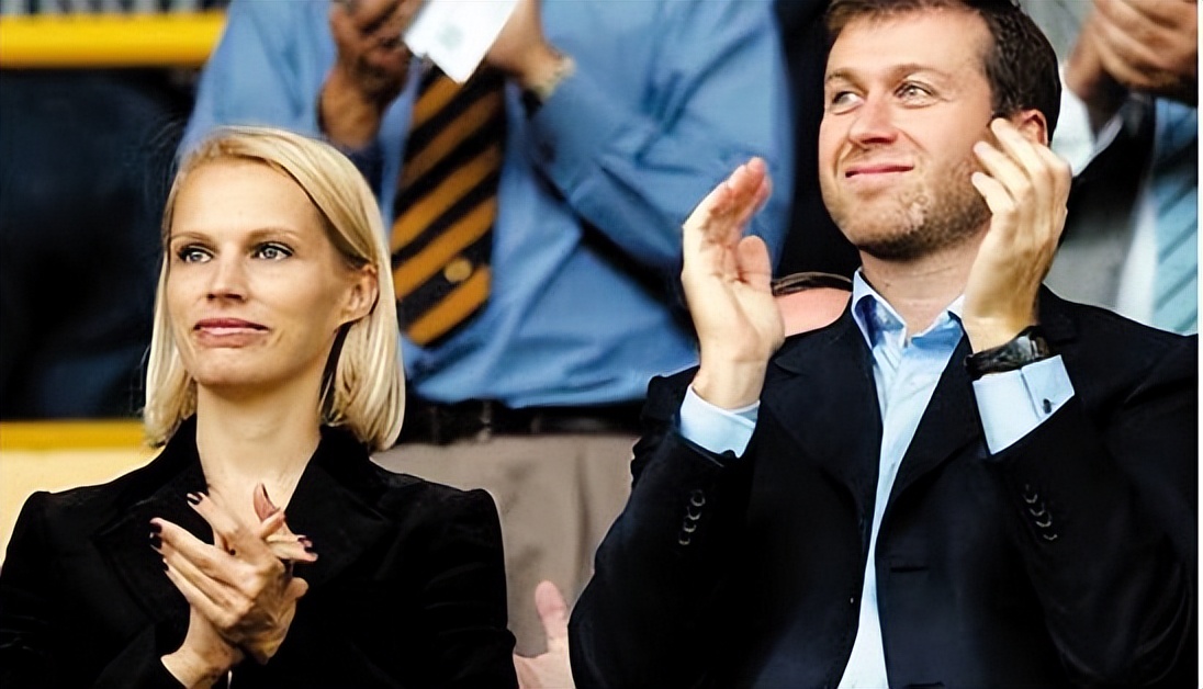 达莎·朱可娃和罗曼阿布拉莫维奇 (达瑞亚·达莎·朱可娃2009年)