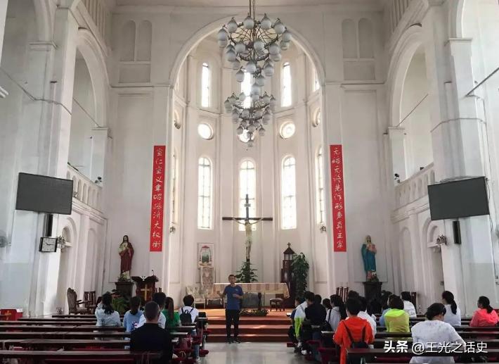 李嘉欣是汉族还是葡萄牙人,李嘉欣为什么是葡萄牙国籍