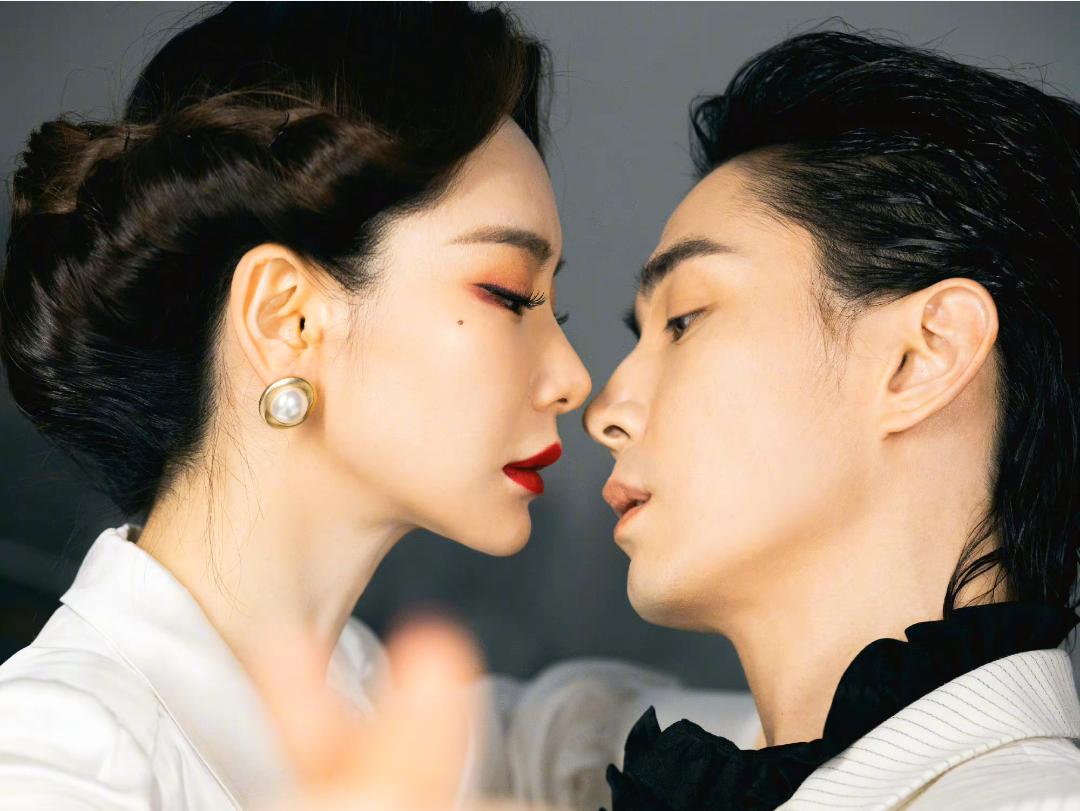 李承铉火了后的戚薇,李承铉说中文戚薇都翻译不了了