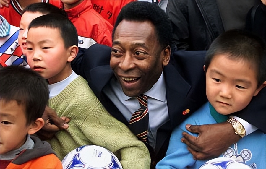 球王贝利受过最严重的伤,球王贝利吸毒吗