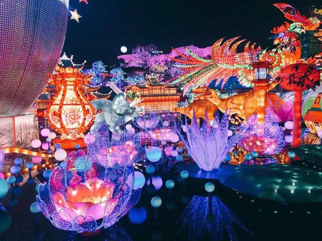 最值摘抄的8首唯美元宵诗词,10首最经典的元宵诗词