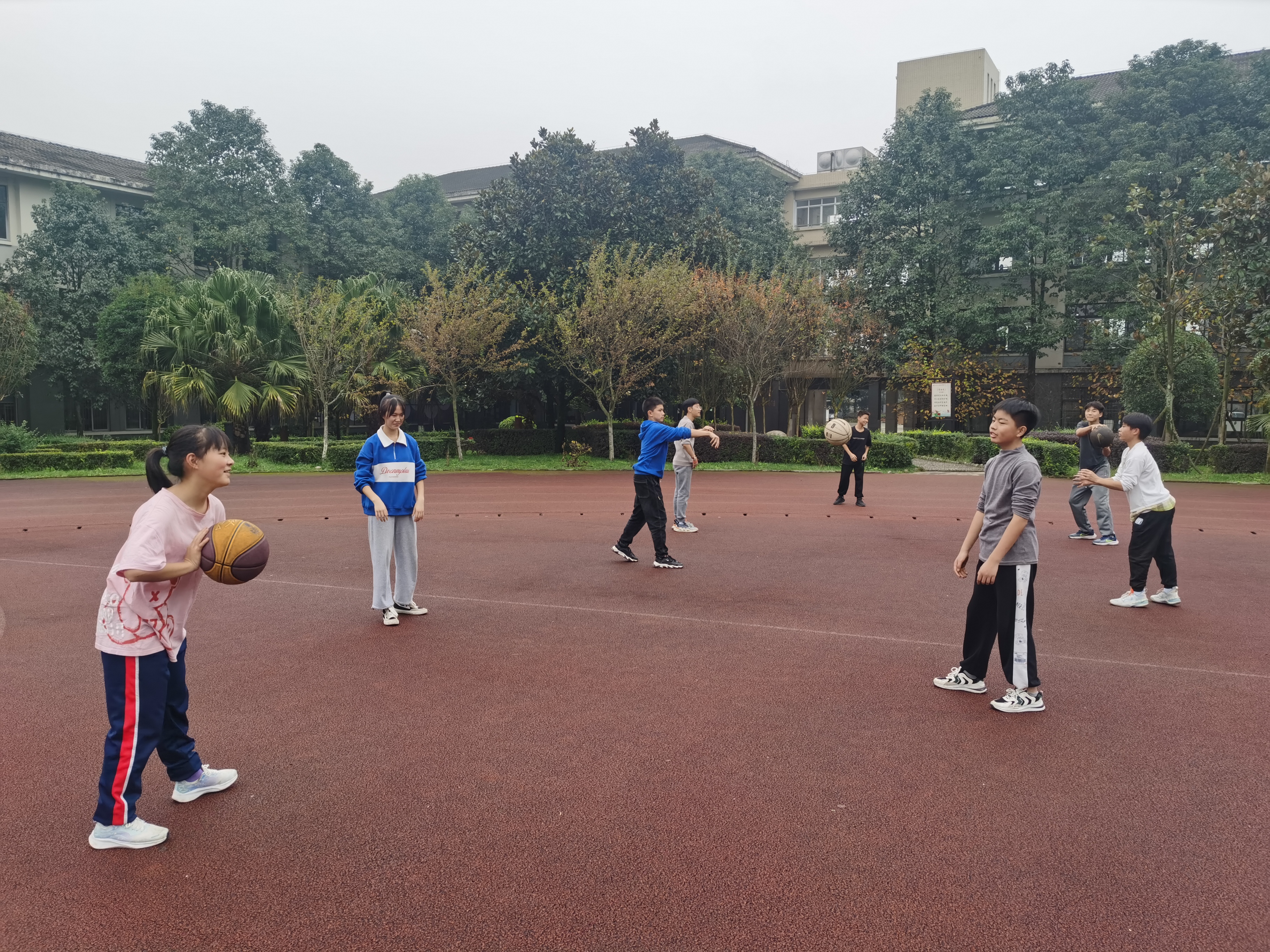 缤纷社团绽光彩,缤纷社团活力迎新宣传图