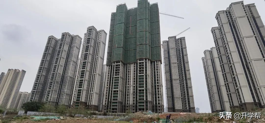 成都恒大天府半岛房子还敢买吗,成都天府新区烂尾楼