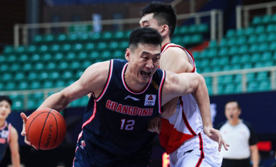 盘点cba历史十大中锋,cba总决赛姚明51分21篮板