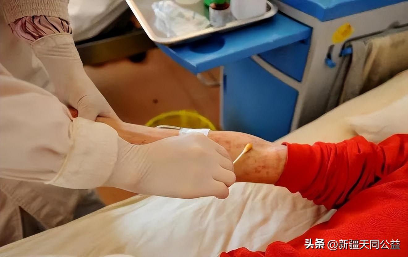 女人传染给男人艾滋的10个征兆,女子为证明爱情考验男友