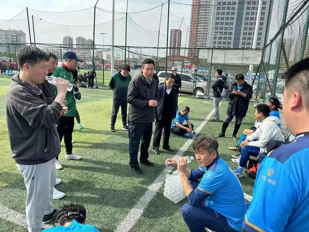 机关队施巧计以逸待劳门前杀千里奔无力回天