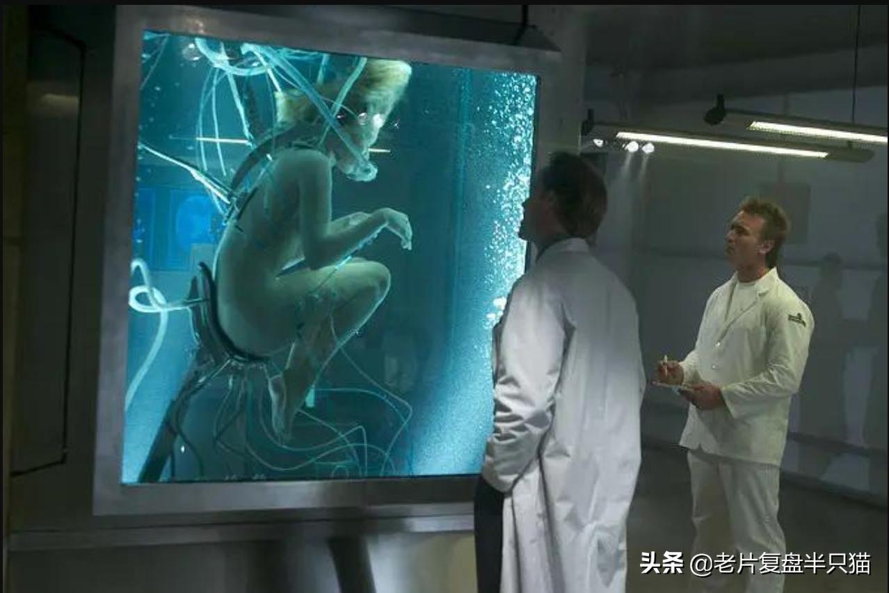 钢铁侠和蝙蝠侠后期谁更强,钢铁侠为什么注定打不过蝙蝠侠