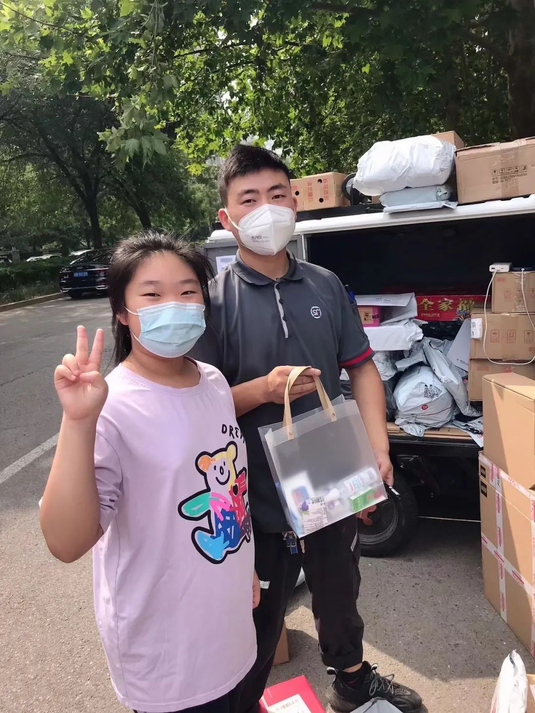 大手拉小手创建文明城怎样拍,小手拉大手共创文明城汇报材料