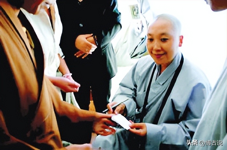 歌手李娜出家真实原因,李娜看破红尘出家唱的一首佛歌