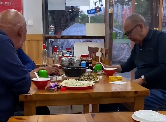 中国2款“放心酒”，经鉴定无1滴香精，好喝不贵100%纯酿，别错过