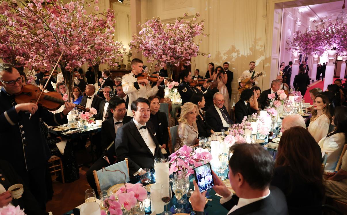 韩国第一夫人穿搭时尚,韩国第一夫人的穿衣打扮