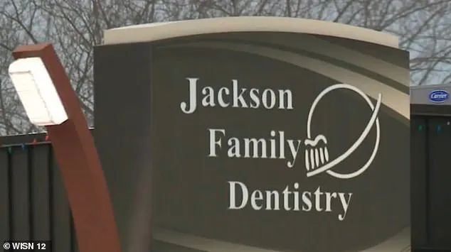 美国牙医设陷阱杀非洲狮王,牙医会不会故意损坏患者的牙齿