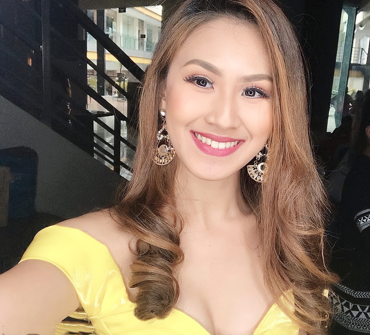 2021年，菲律宾空姐与十一名男性狂欢后离奇死亡，真相到底是什么