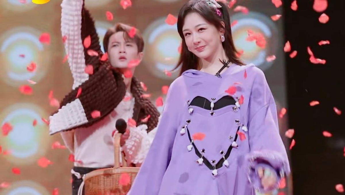 鏉ㄧ传浣曠倕鍥炬枃,鏉ㄧ传鍜屼綍鐐呯殑鐓х墖