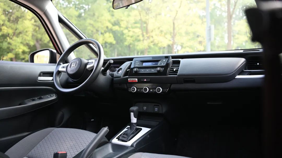 四代飞度大尾翼,新款飞度尾翼