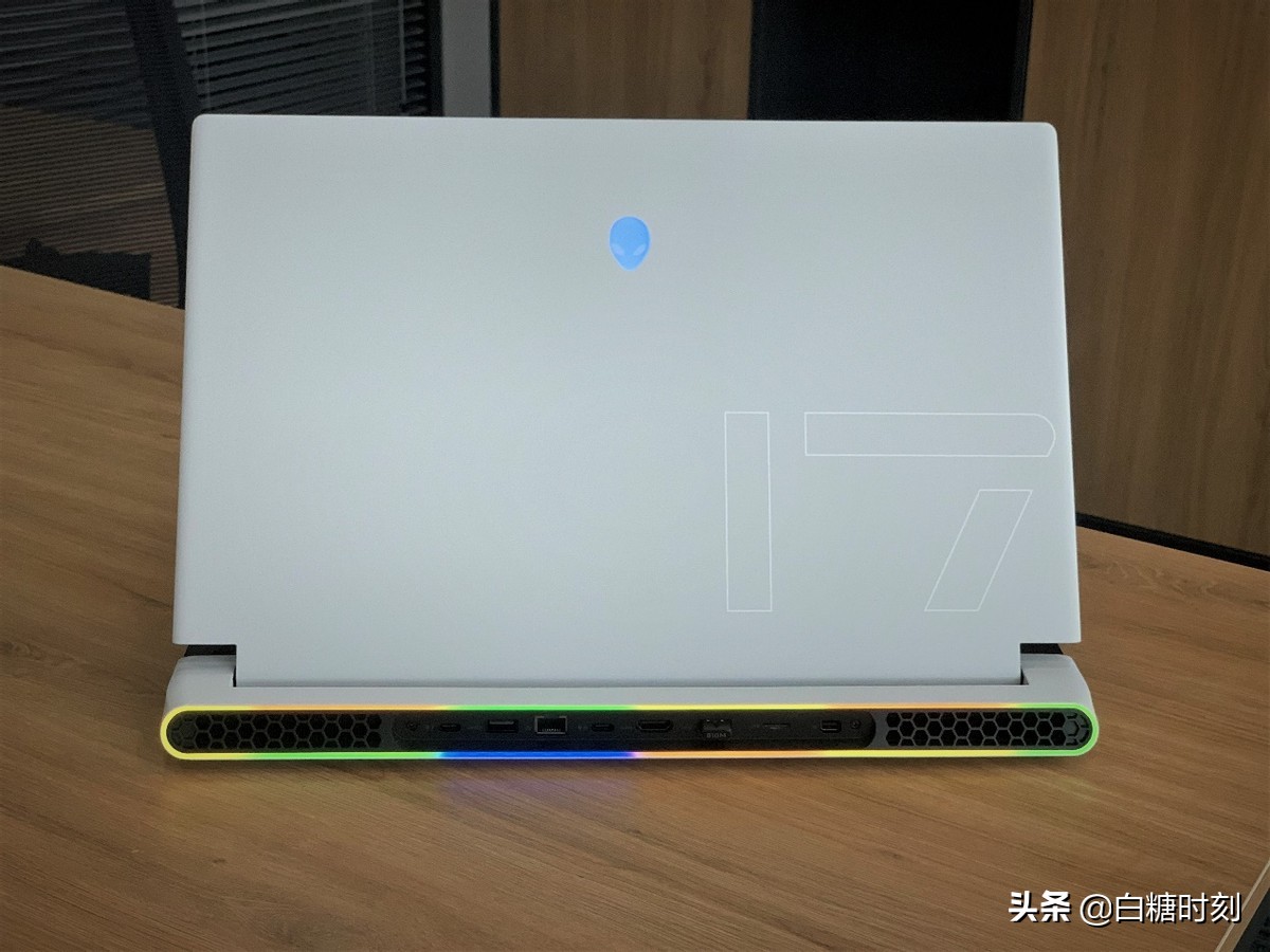 戴尔外星人alienware17r3gtx980,外星人alienwarex17游戏本评测