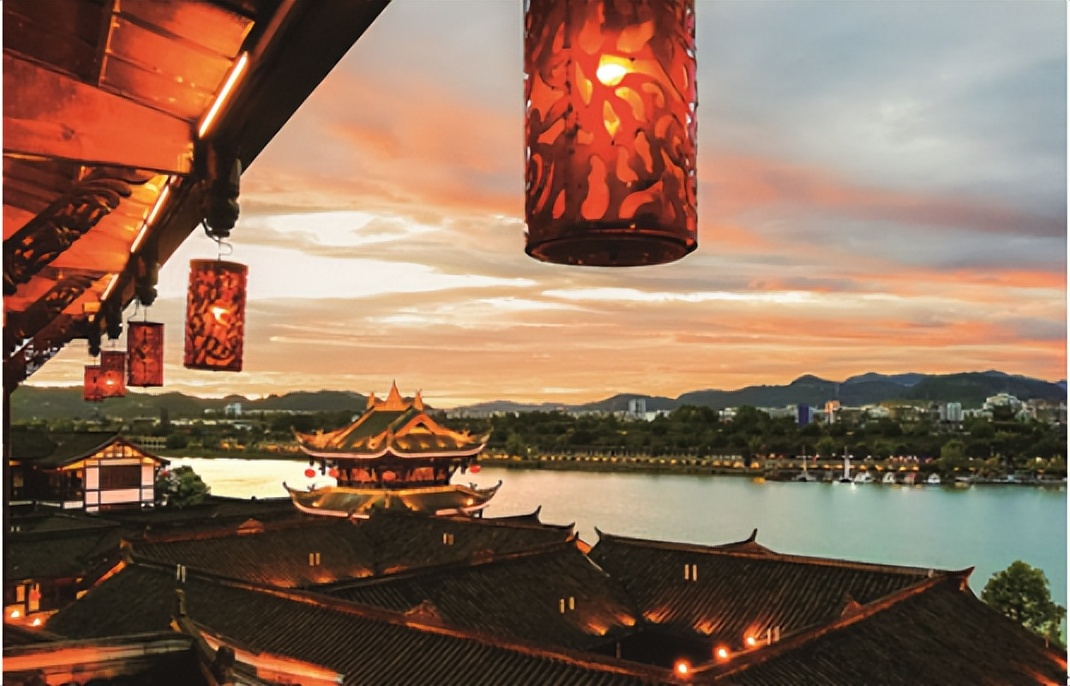 关于四川旅游的诗句古诗词,关于四川景色优美的古诗句