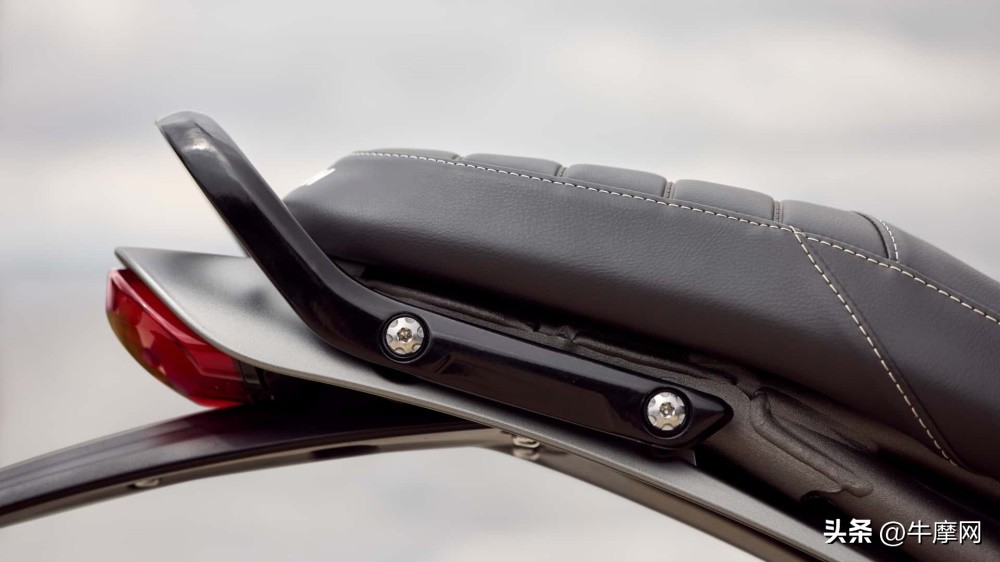 凯旋400scrambler百公里加速,凯旋speed400和凯旋400x怎么选