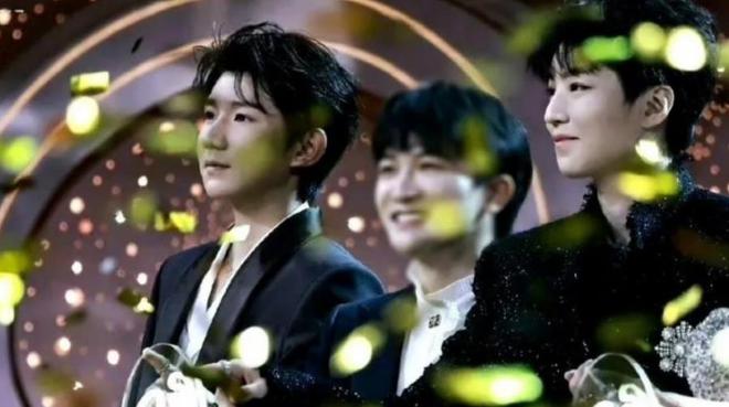 微博之夜照妖镜小动作,微博之夜成女星照妖镜