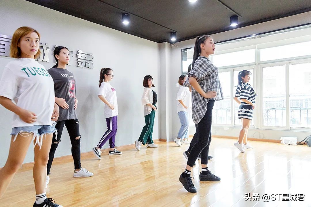 街舞入门教程六到12岁,街舞入门技巧教程