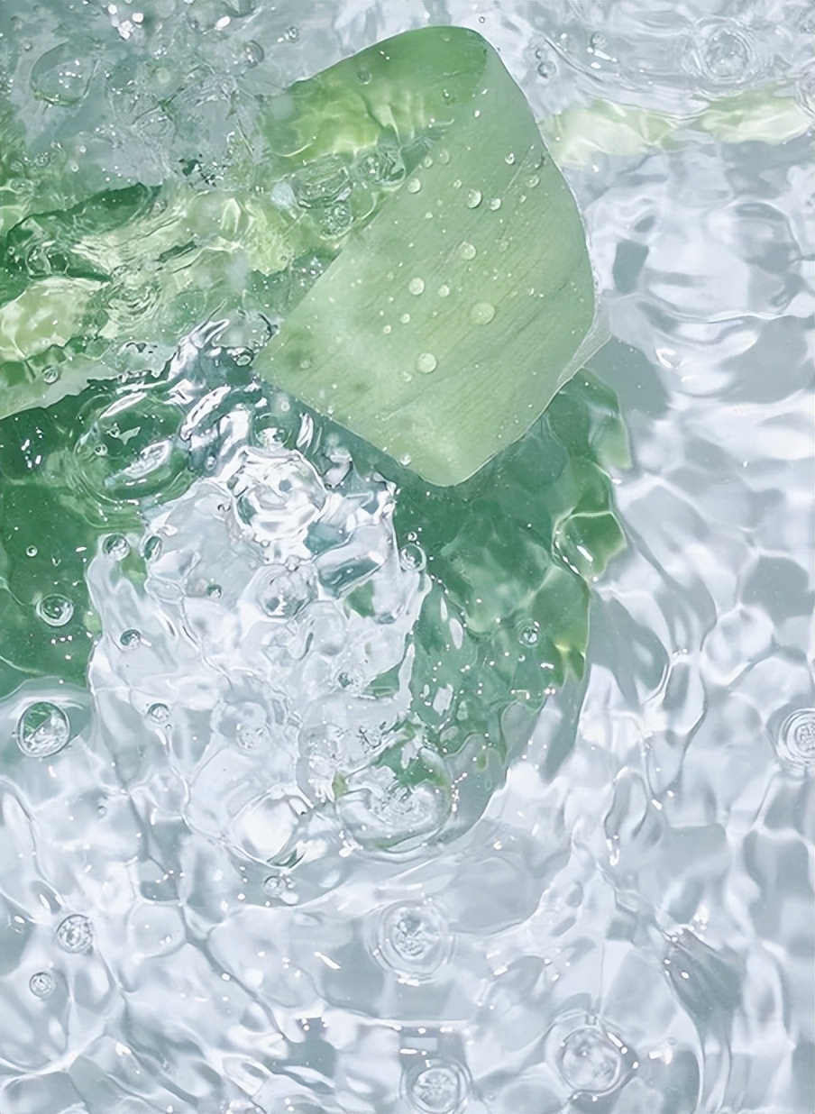 你真的会用爽肤水这些误区要避开,爽肤水到底是鸡肋还是护肤必备