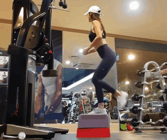 今春流行的裤子,春季新款窄版裤真的太显瘦了