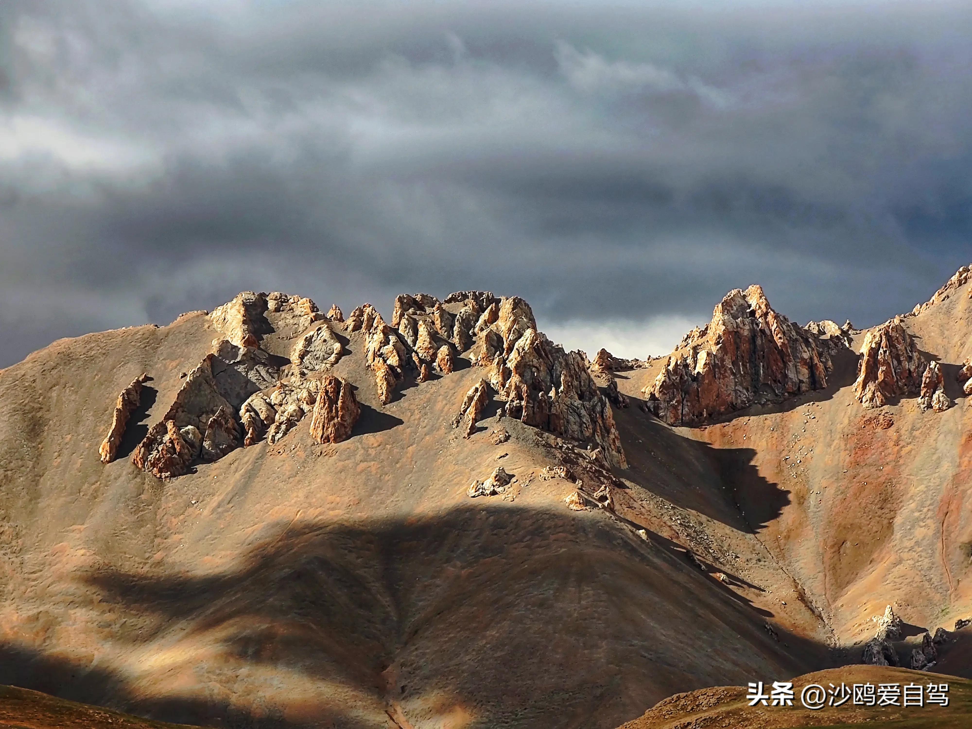 自驾四进*藏西***疆新**第12天:人在囧途:当惹雍措圣湖边陷车,轮胎鼓包