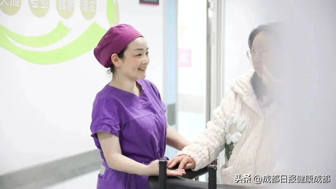 “情暖三月，竞逐芳华”——锦欣妇儿医院召开第二届十佳巾帼人物表彰大会