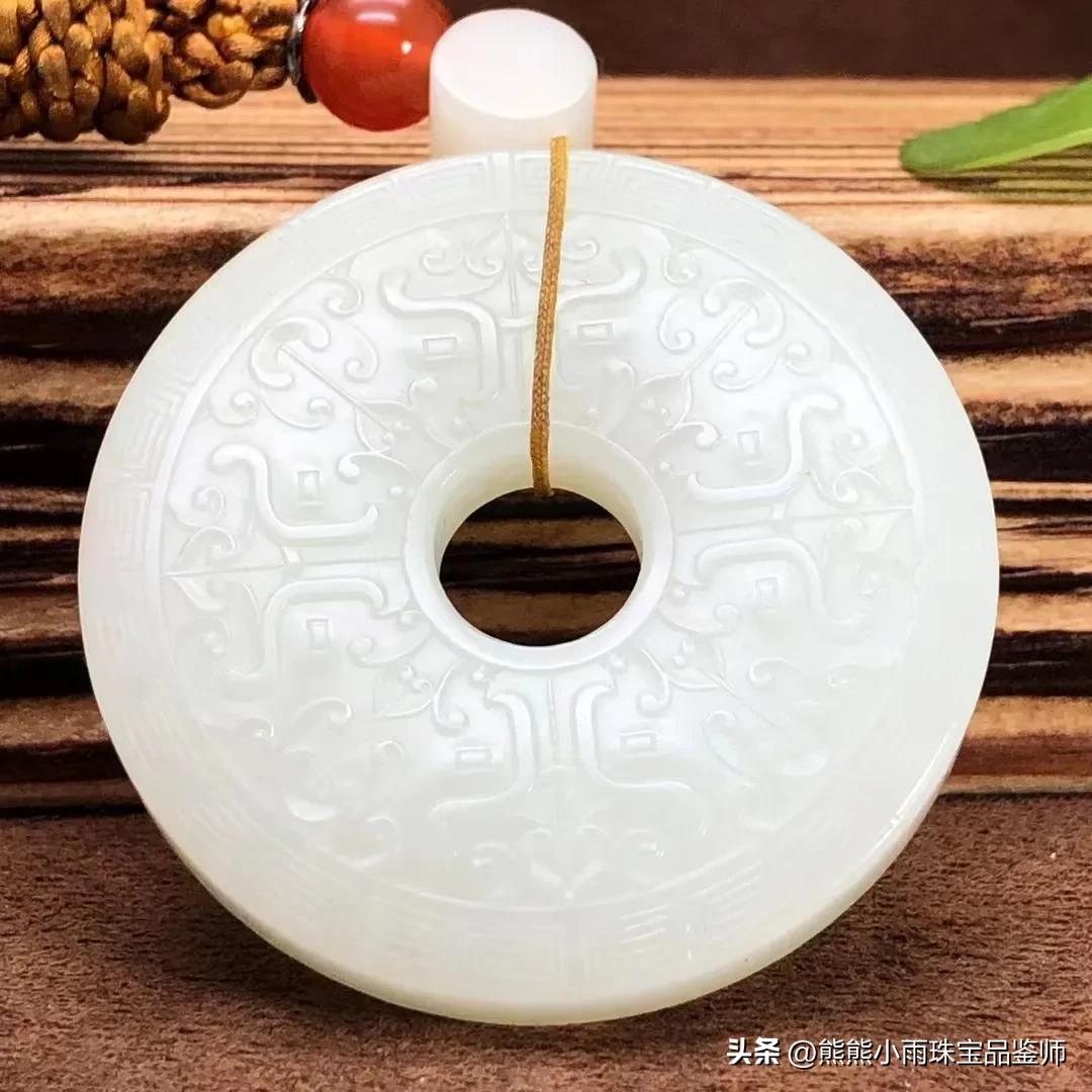 缅甸玉和云南翡翠有什么区别,为什么缅甸翡翠玉那么便宜