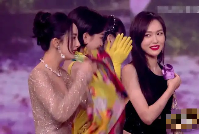 娱乐圈的真实姐妹情你get到了吗,娱乐圈最感人的姐妹情