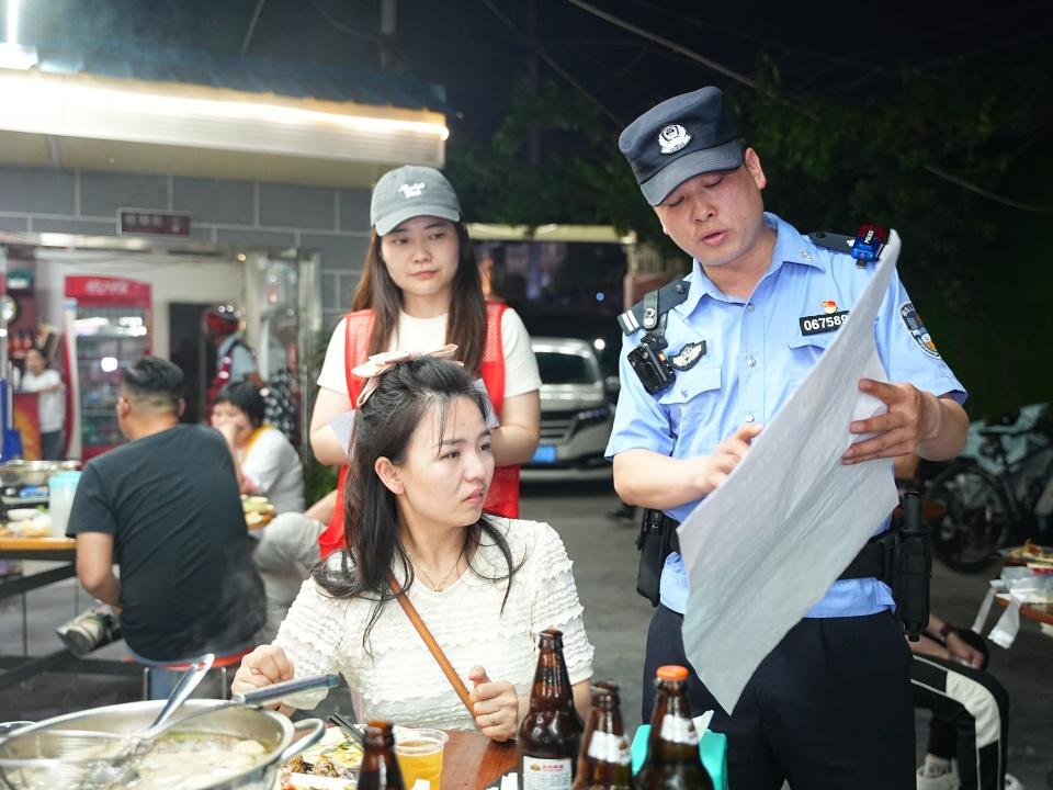 夏季行动|高新公安：警灯照夏夜藏蓝护平安