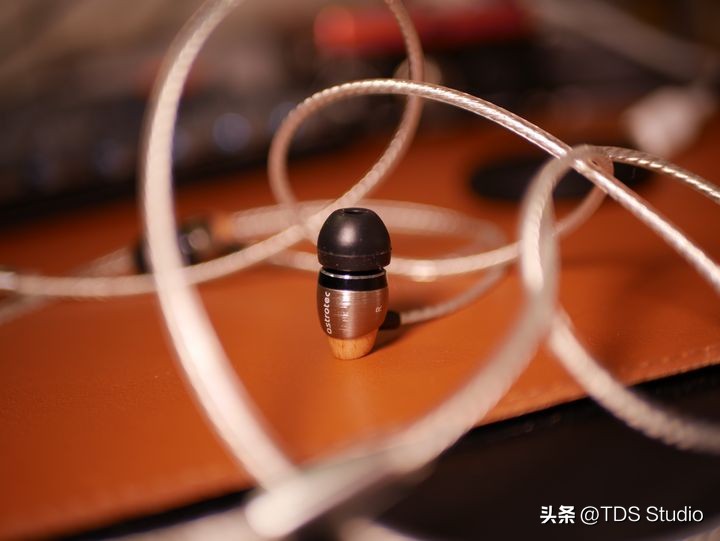 阿思翠AM8002022版入耳耳机体验-TDS出品