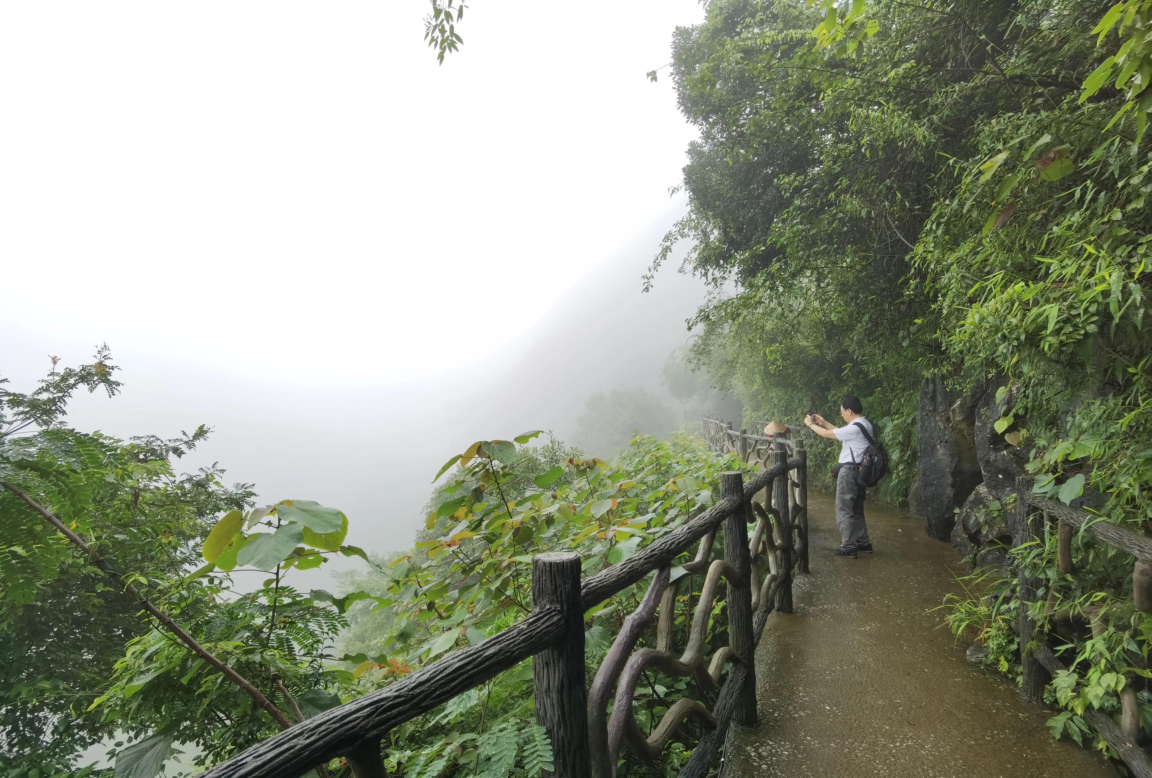 桂林阳朔如意峰一镜到底,阳朔如意峰全景