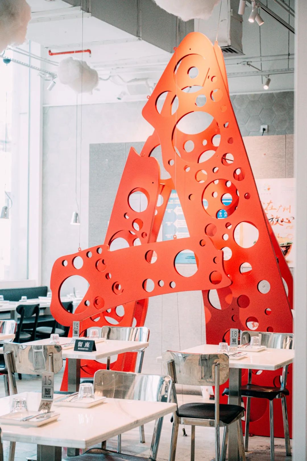 打卡赛博朋克烧烤店,赛博朋克打卡美陈