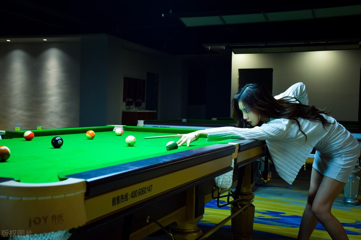 两个人打台球怎么打,打台球新手入门教学怎样分球