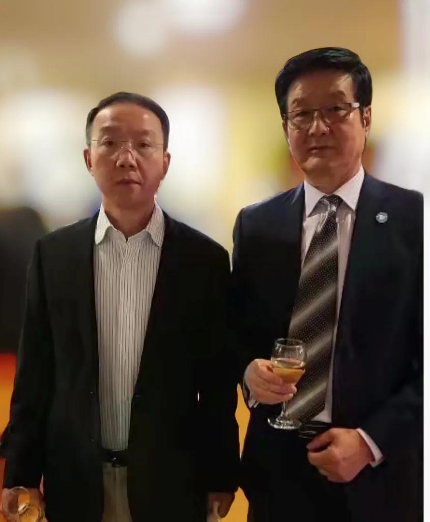 一年一端午，一岁一安康，千里赴粽宴，亲情盈满堂