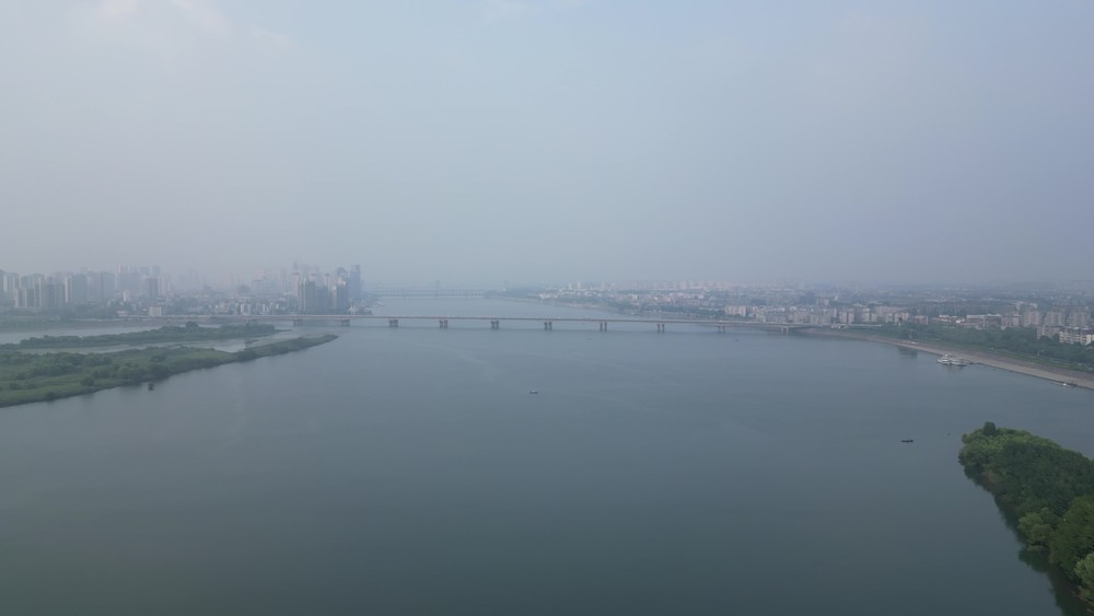 面对美丽的汉江春色，杜牧写下一首唯美绝句，最后一句余味无穷