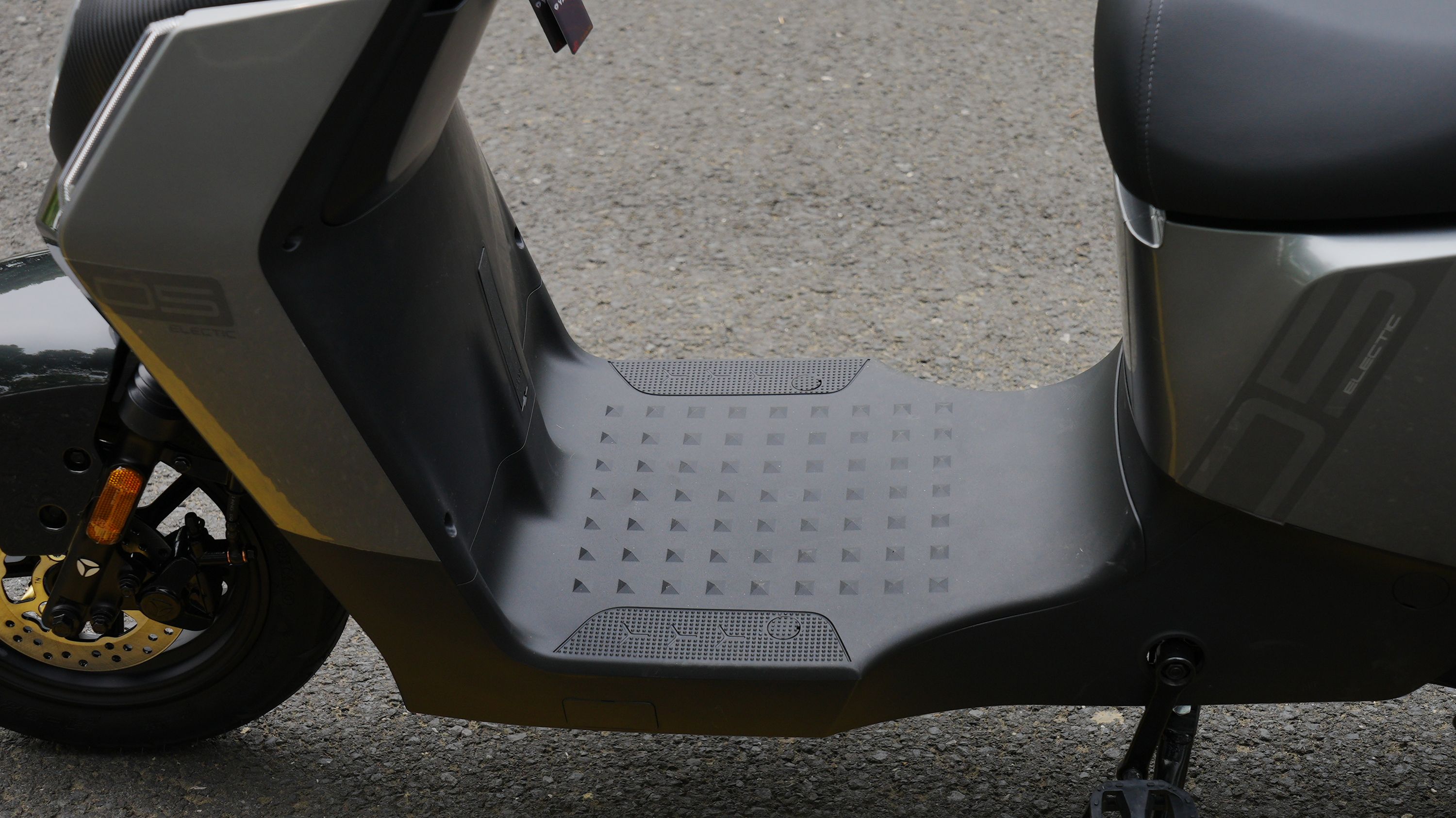 电动车座椅买哪种好,猛马电动车怎么选