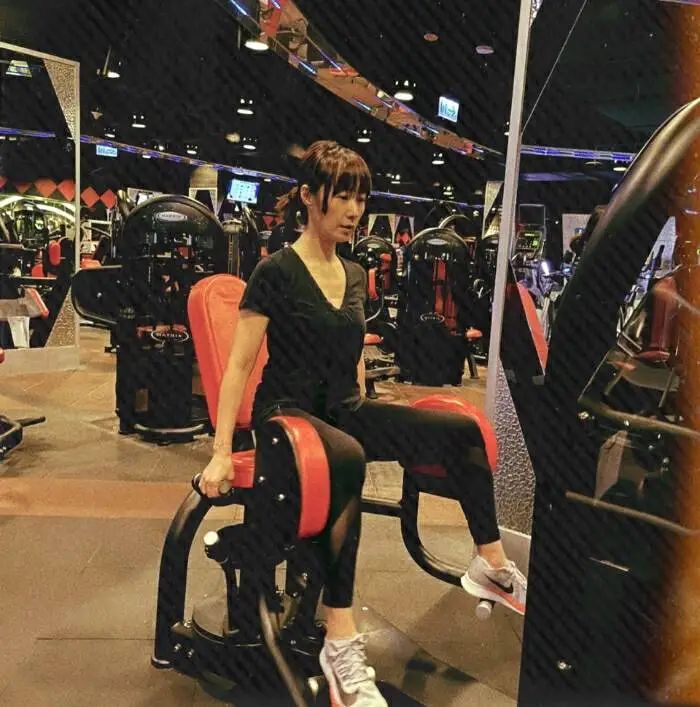 年年传她自杀，你们是多想她死啊？