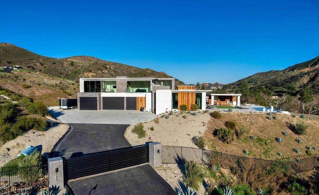 爷青回！《暮光之城》男二结婚，老婆还和自己同名同姓？