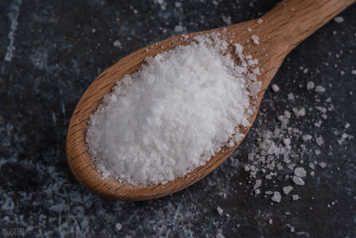 煮饺子不要鼓包,煮饺子千万不要直接捞出