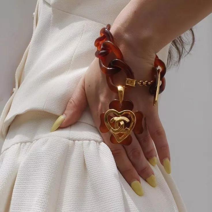 chanel涓彜鐜崇憗鎵嬮摼,chanel鐜崇憗