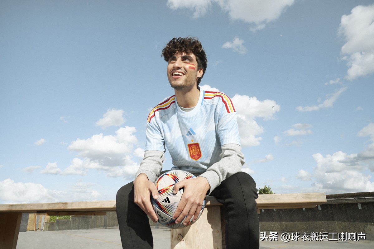 阿迪达斯世界杯球衣,阿迪达斯2022世界杯球衣德国